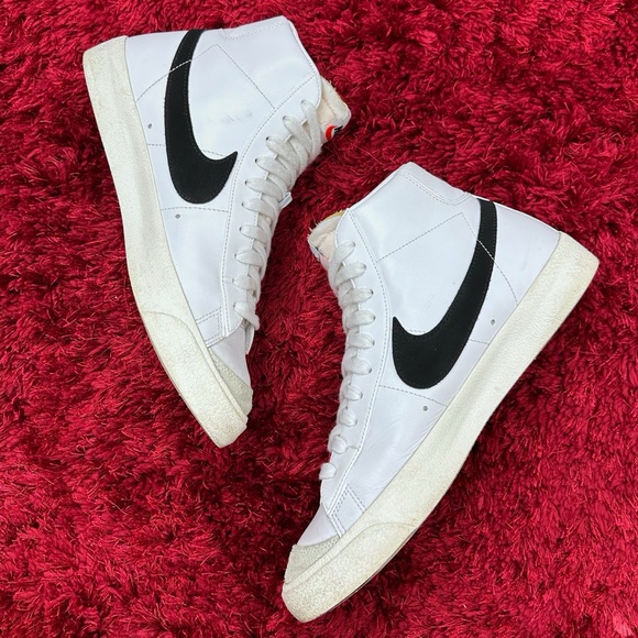 Nike Blazer Mid 77 Classic Mens 9.5 Shoes BQ6806-100 Women’s 11 White Black - Picture 2 of 7